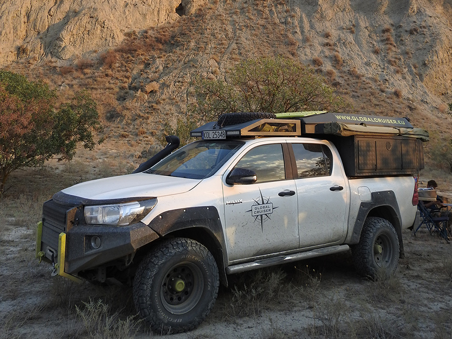 Toyota Hilux Global Cruiser Off Road Camping Wohnmobil